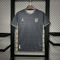 England Special/Sondertrikot Burberry 2024/2025